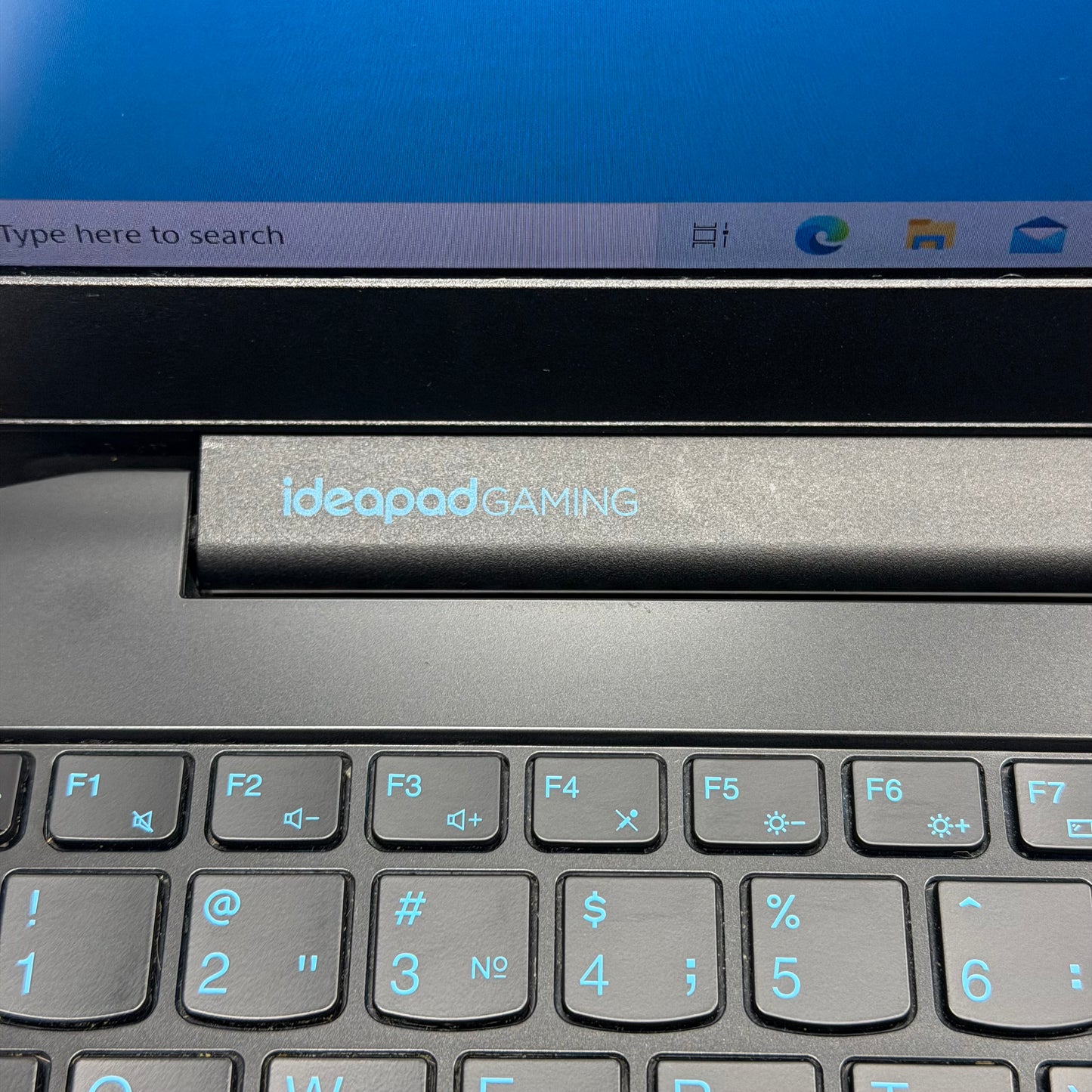 Lenovo IdeaPad Gaming 3 i5-10300H 2.5GHz 16GB 256GB SSD 1TB HDD GeForce GTX 1650