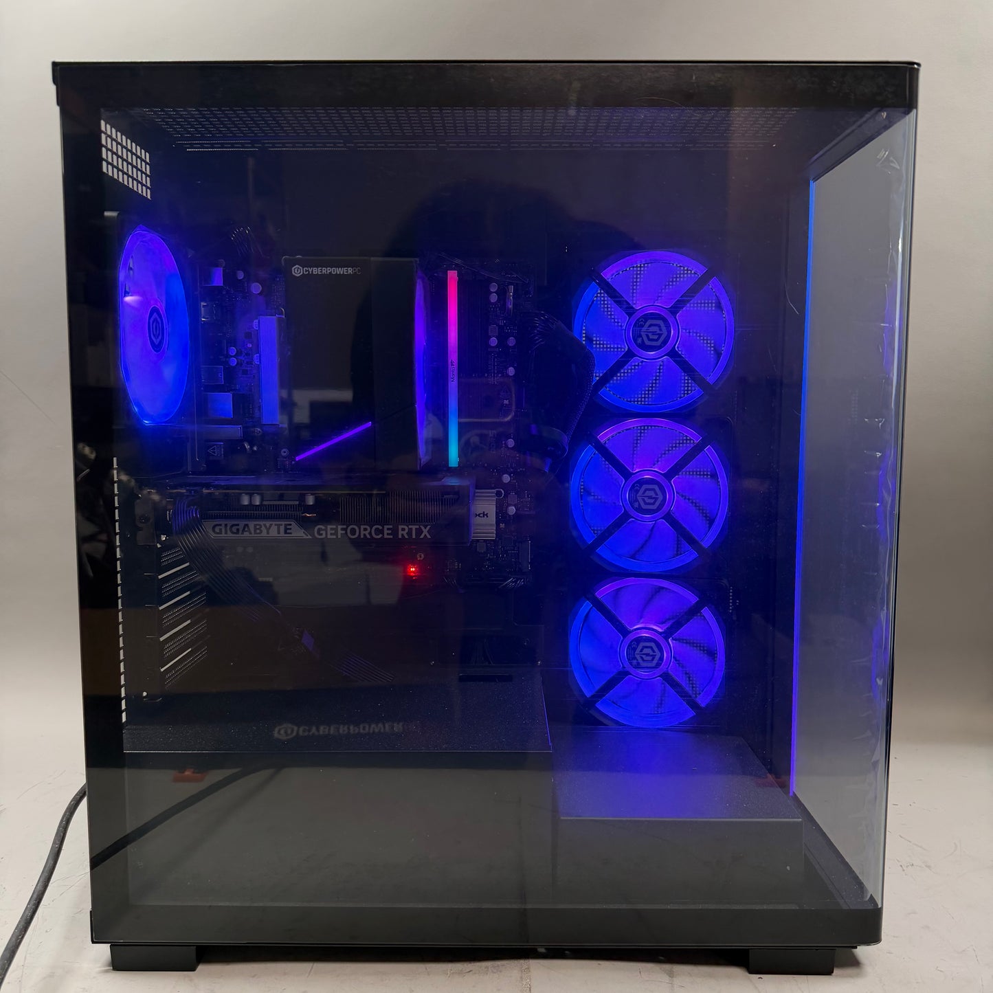 CyberPower Core i5-14400F 2.50GHz 16GB RAM 1TB SSD Nvidia GeForce RTX 5060