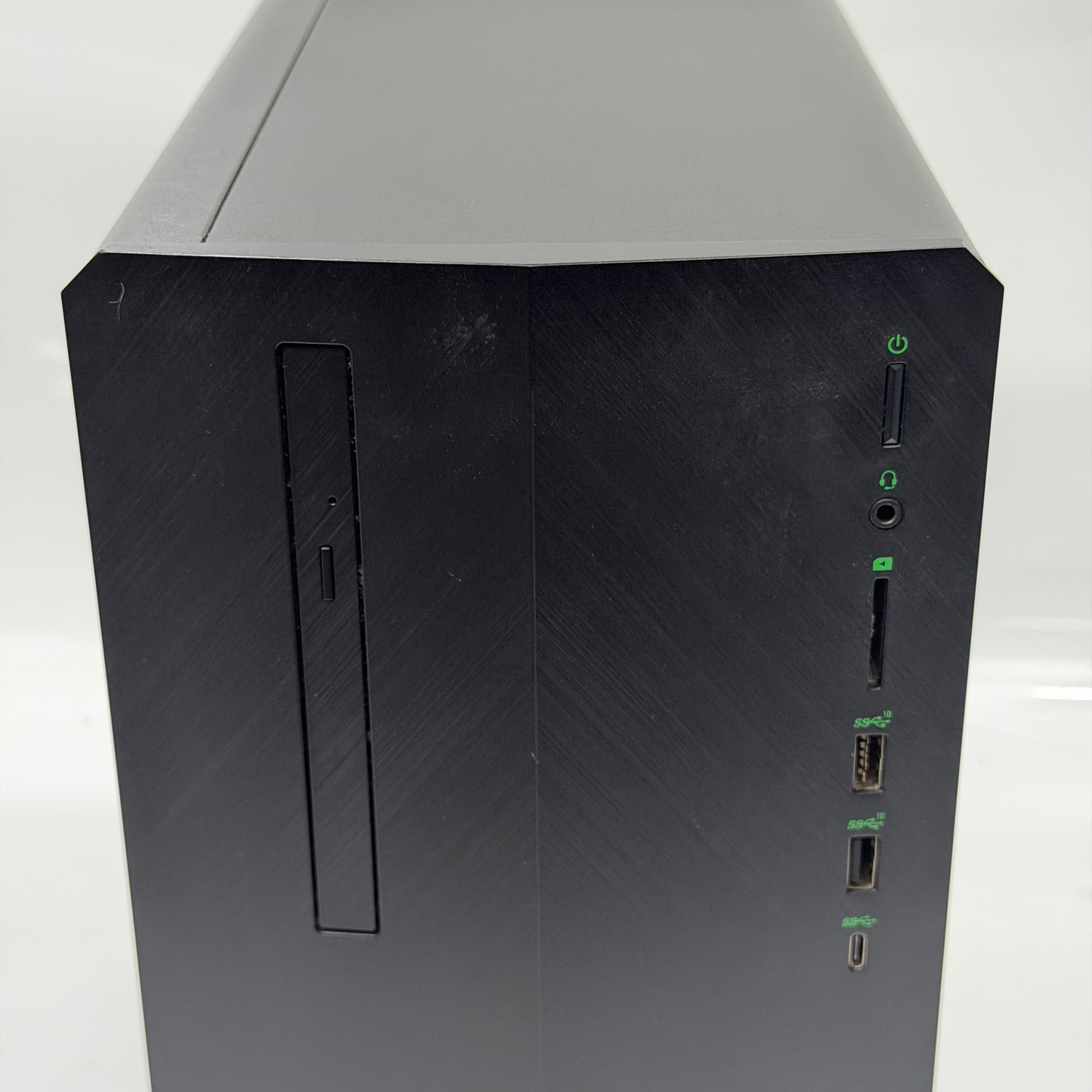 HP Pavilion 690-0067C Ryzen 7 1700 3.00GHz 16GB RAM 1TB HDD Radeon RX 550
