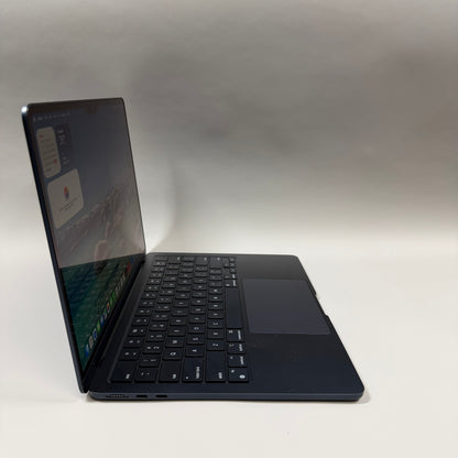 2022 Apple MacBook Air 13.6" M2 8C GPU 3.5GHz 8GB RAM 256GB SSD A2681