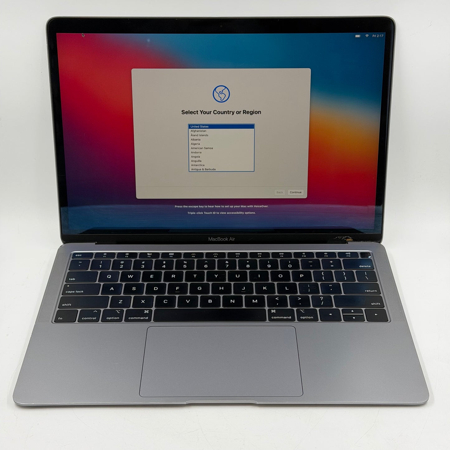 2019 Apple MacBook Air 13.3" i5 1.6GHz 8GB RAM 128GB SSD Gray A1932