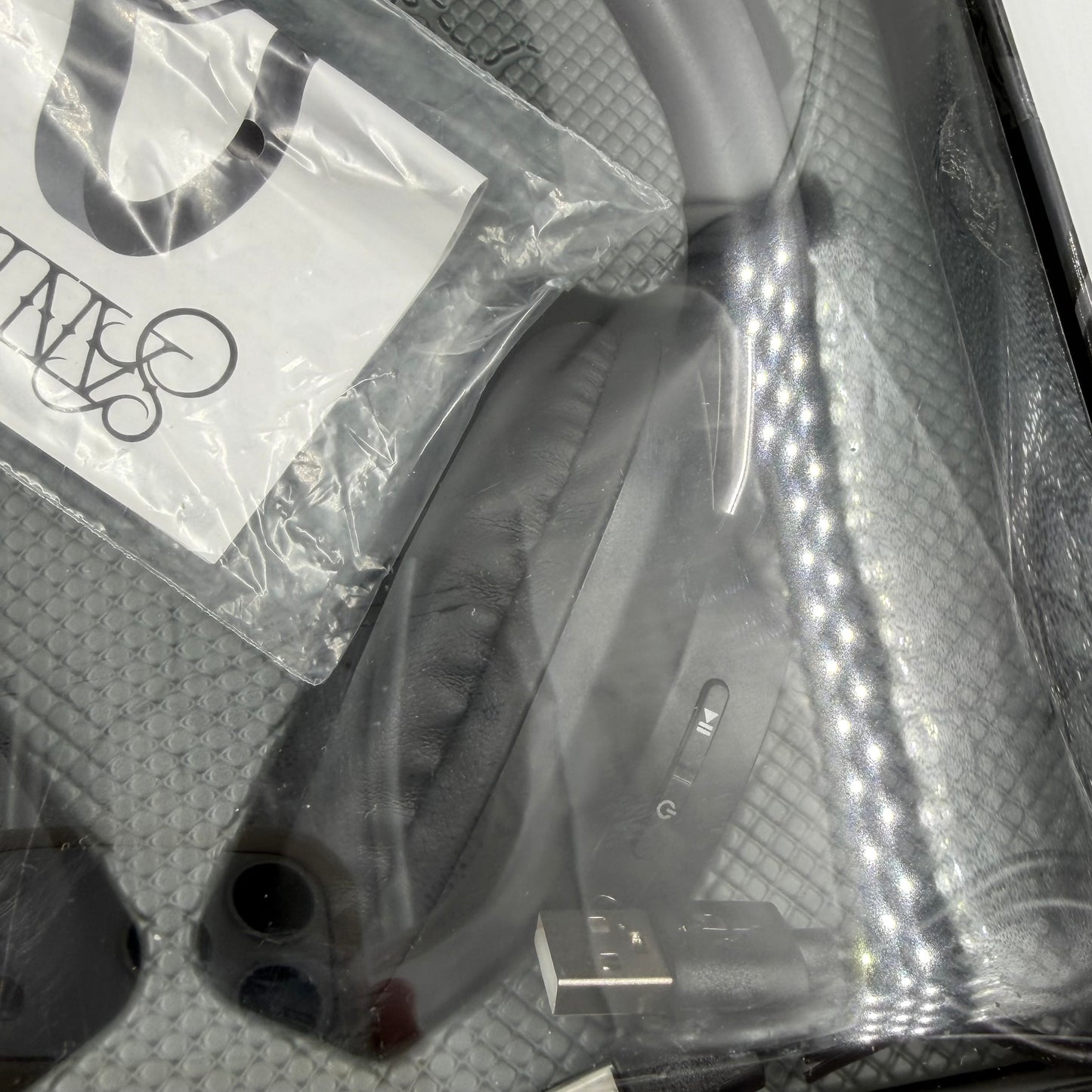 Santana Devicion Studio Quality Wireless Headphones Black