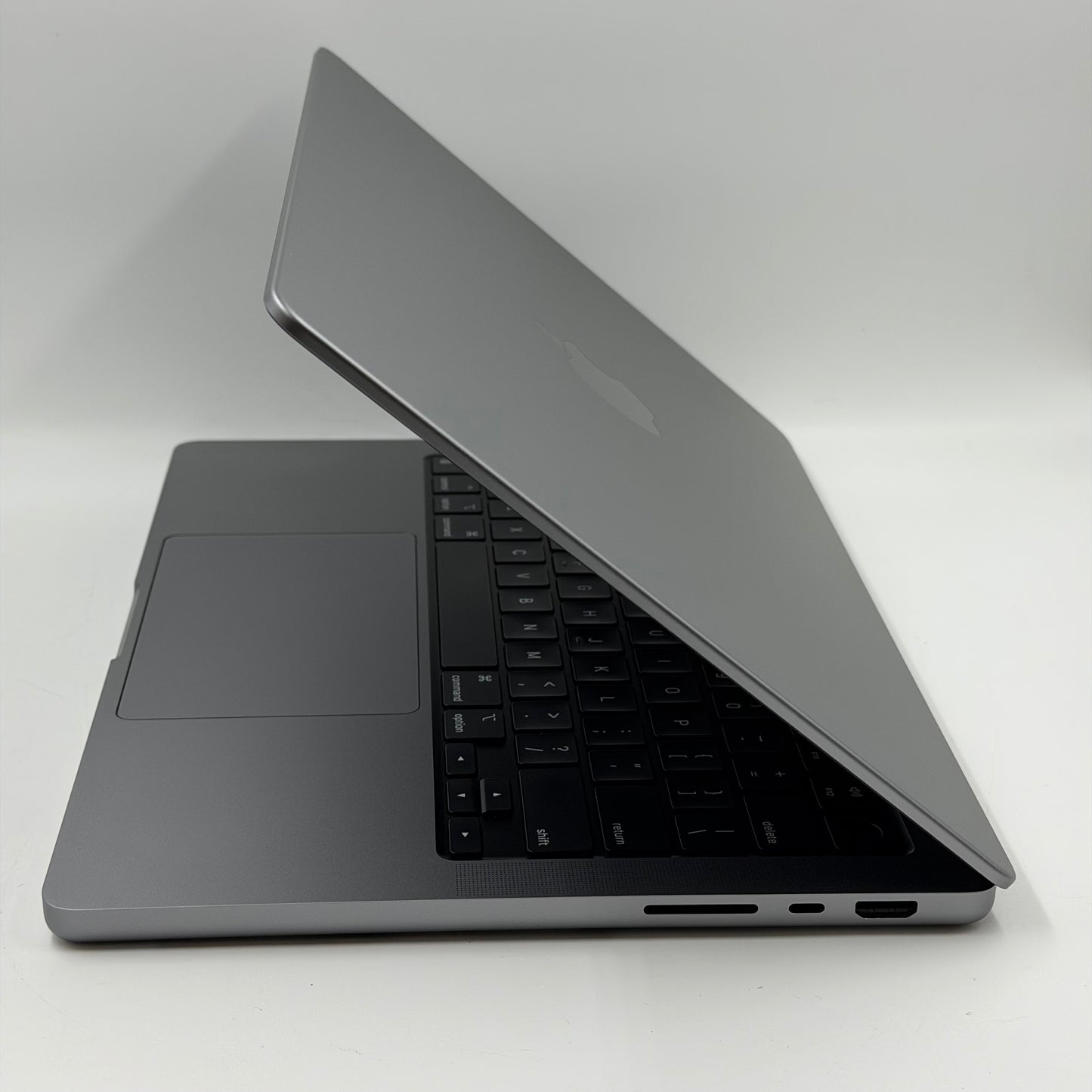 2021 Apple MacBook Pro 14" M1 Pro 16C GPU 3.2GHz 32GB RAM 1TB SSD Z15H00105LL/A Space Gray