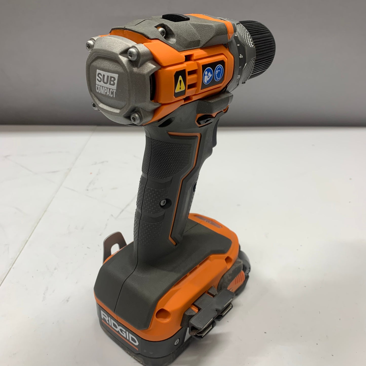 Ridgid r8723 18V 1/4 Inch Hex Cordless Impact Driver and Ridgid R8701 Sub Compact Brushless Drill