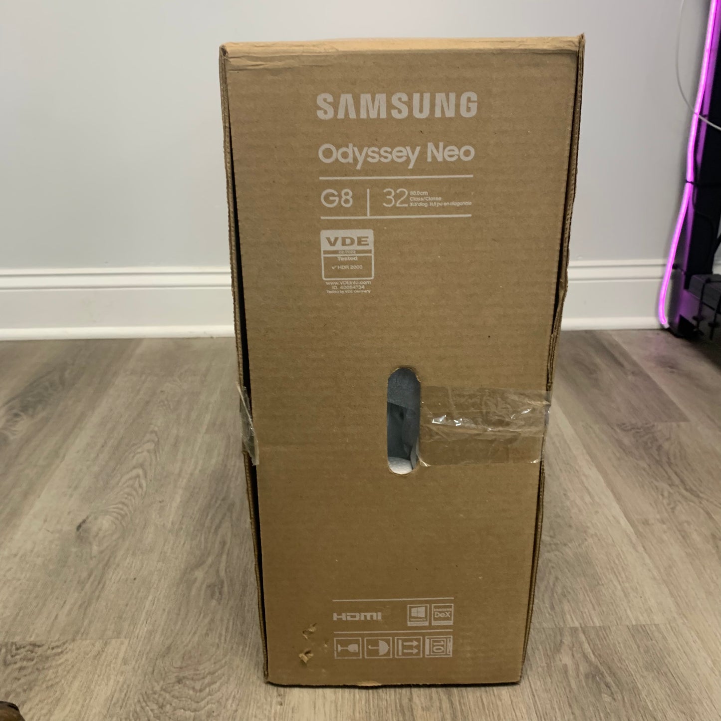 Samsung 32" Odyessey G8 HDR LED 240Hz Curved Gaming Monitor