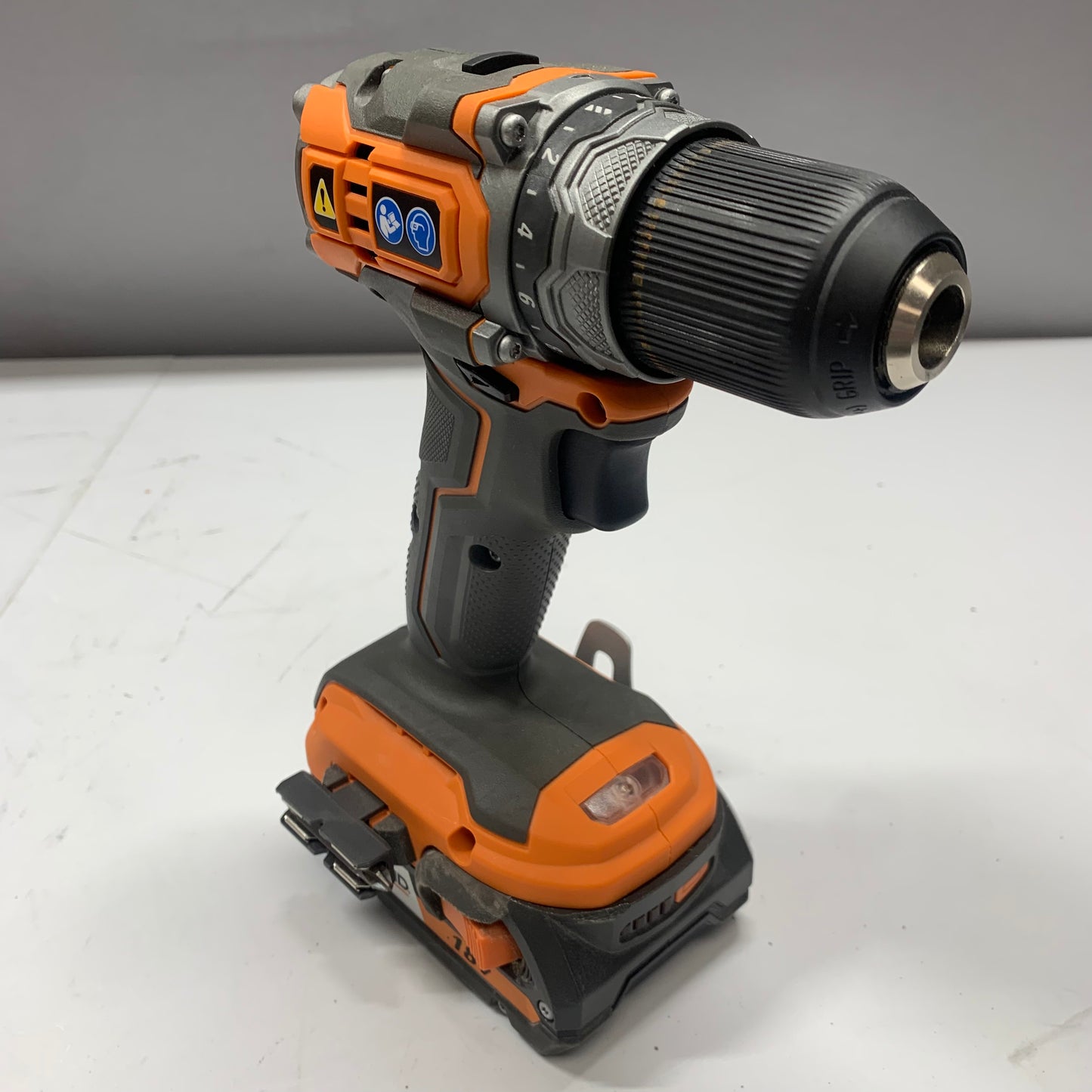 Ridgid r8723 18V 1/4 Inch Hex Cordless Impact Driver and Ridgid R8701 Sub Compact Brushless Drill