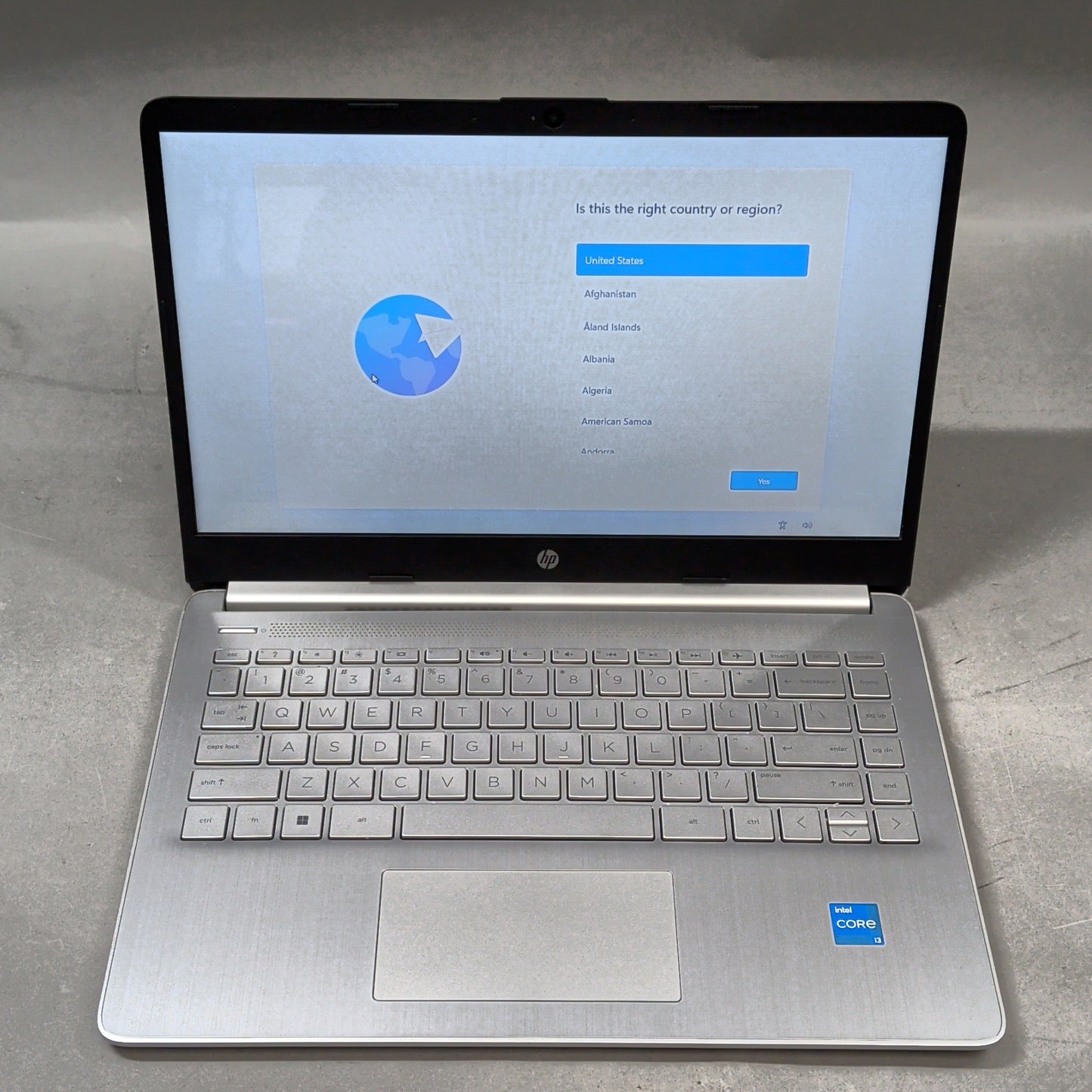 HP Laptop 14-DQ2031WM 14" i3-1115G4 3.00GHz 4GB RAM 128GB SSD