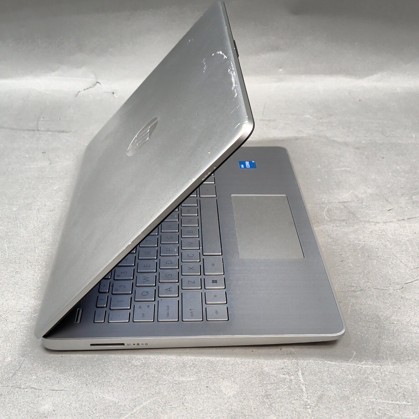HP Laptop 14-DQ2031WM 14" i3-1115G4 3.00GHz 4GB RAM 128GB SSD