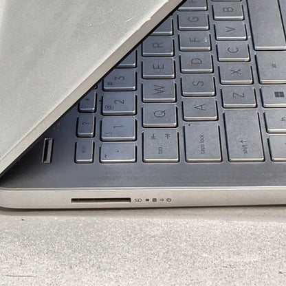 HP Laptop 14-DQ2031WM 14" i3-1115G4 3.00GHz 4GB RAM 128GB SSD
