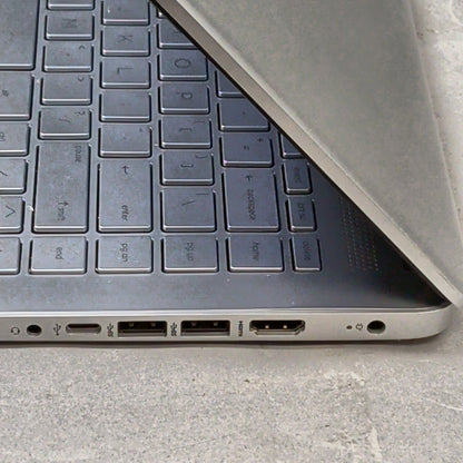 HP Laptop 14-DQ2031WM 14" i3-1115G4 3.00GHz 4GB RAM 128GB SSD