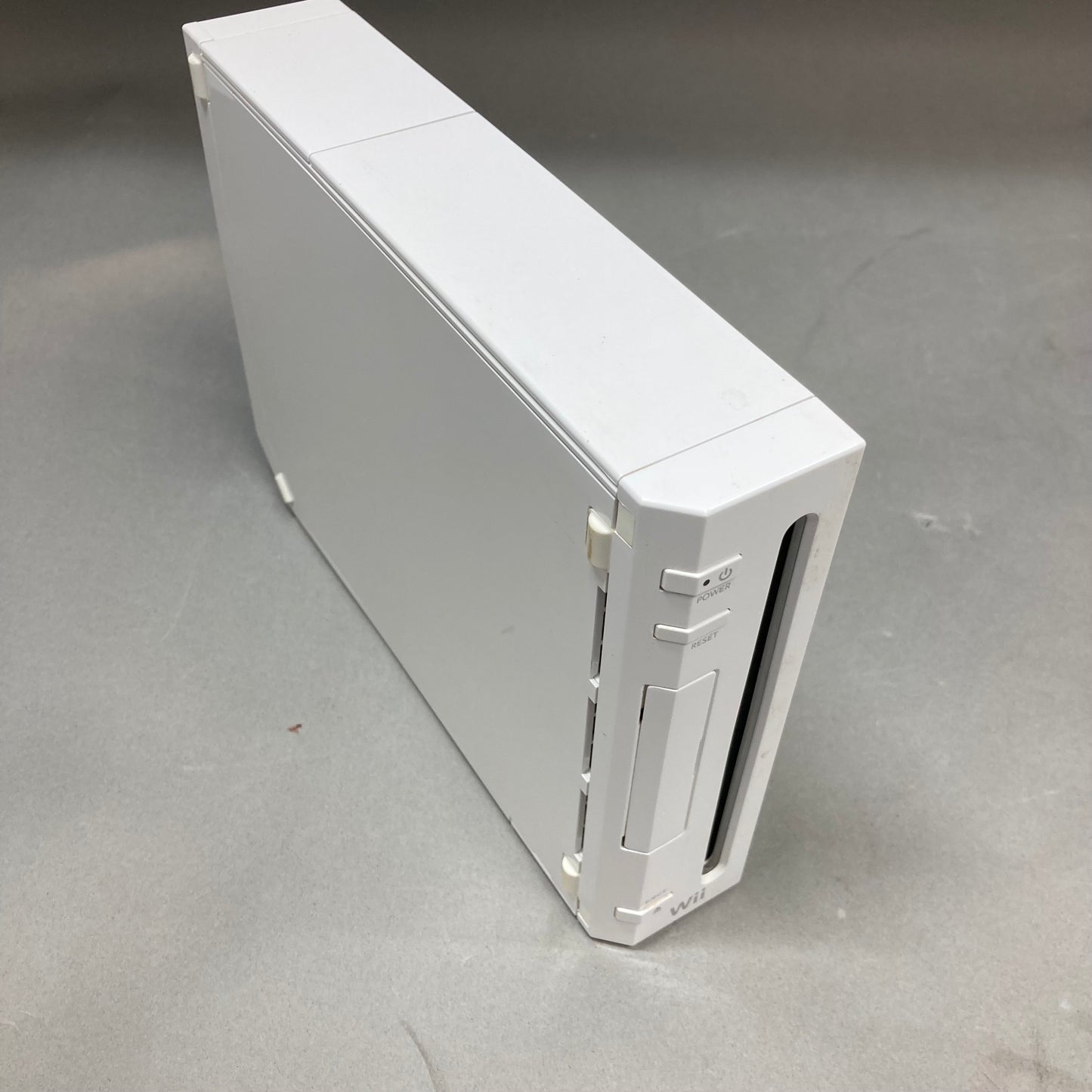Nintendo Wii Video Game Console RVL-001 White