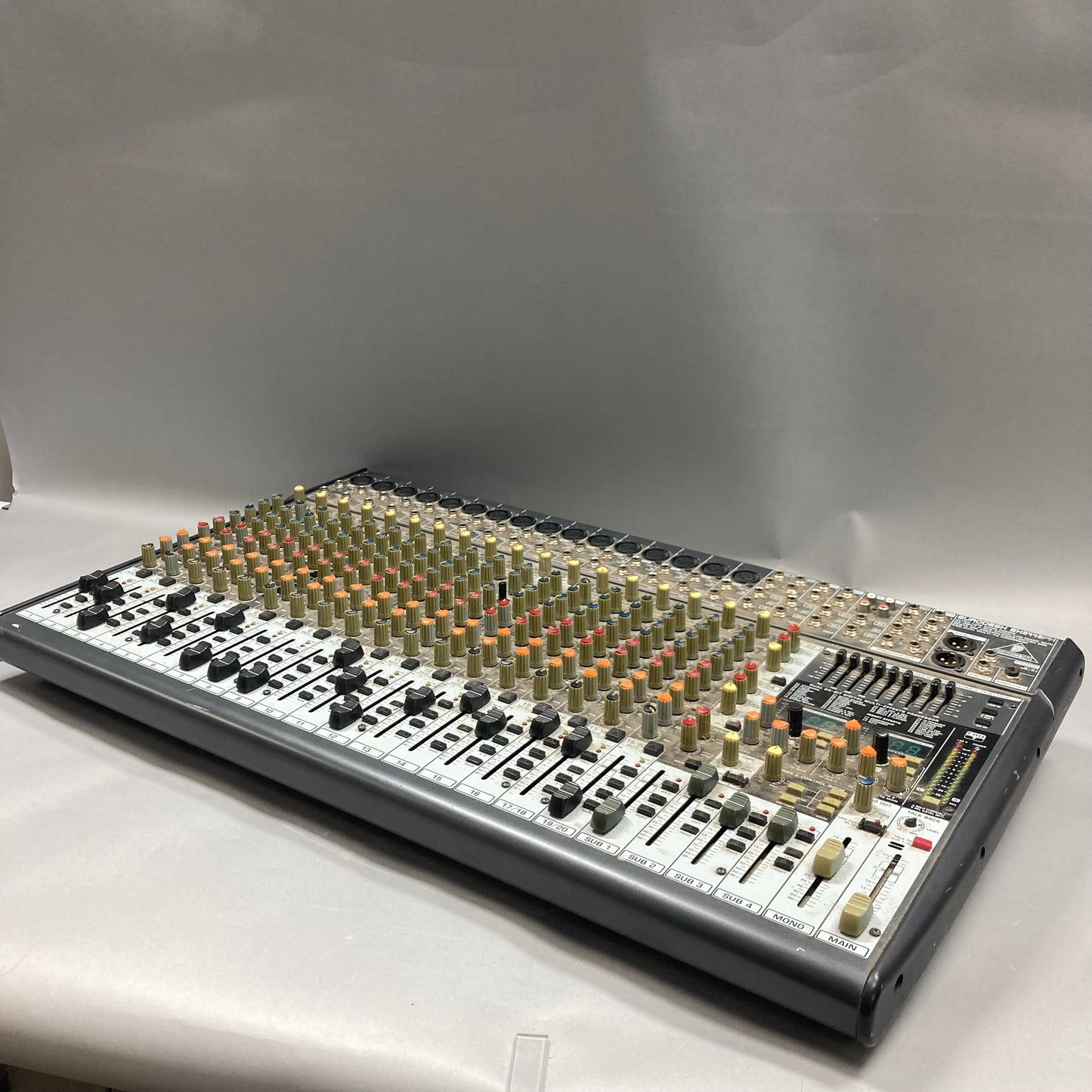 Behringer Eurodesk 18-Channel Recording Mixer SX2442FX
