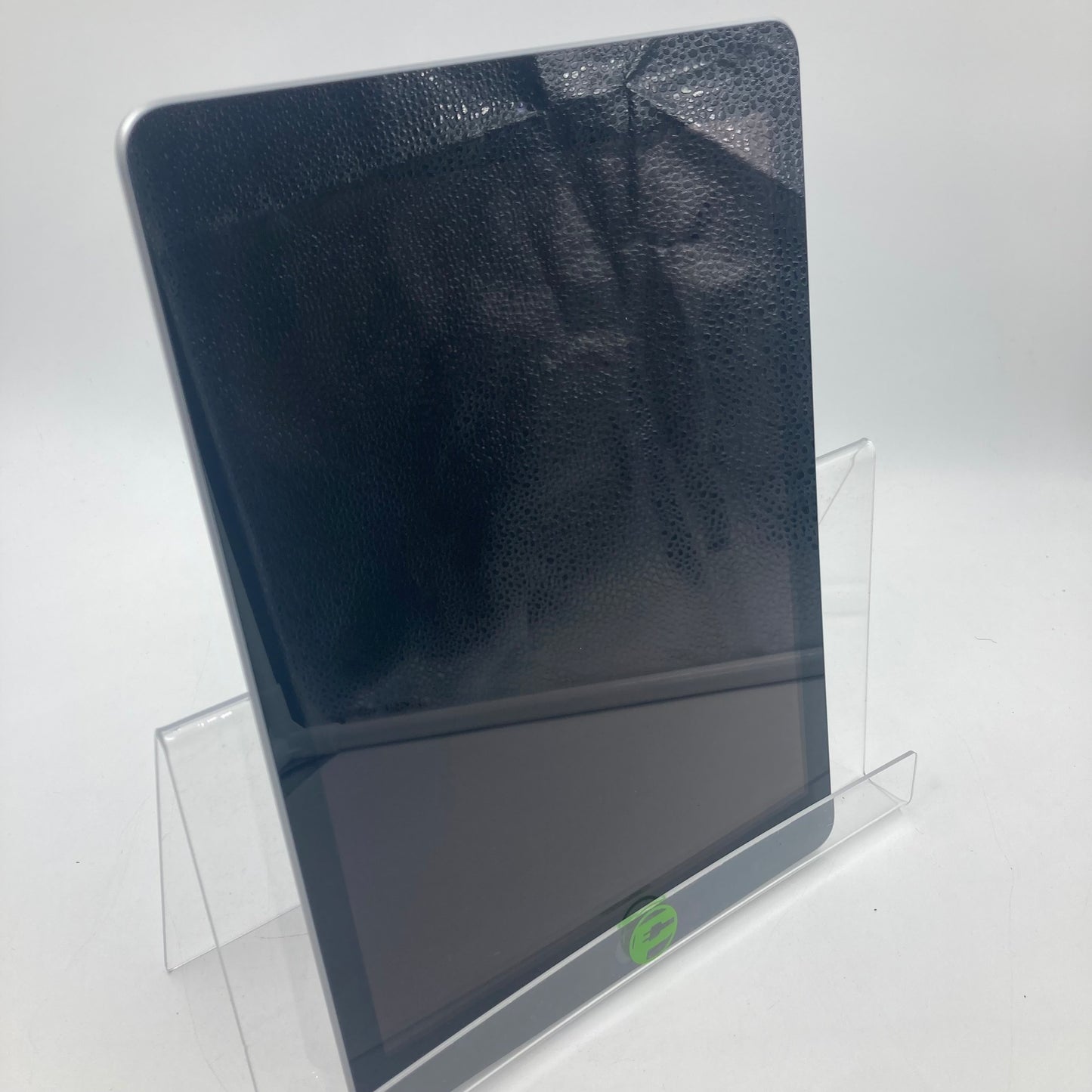 WiFi Only Apple iPad 6th Gen 32GB 17.5.1 SPACE GRAY MR7F2LL/A