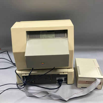 Apple 2E Computer Bundle Vintage Computer AA 11040B