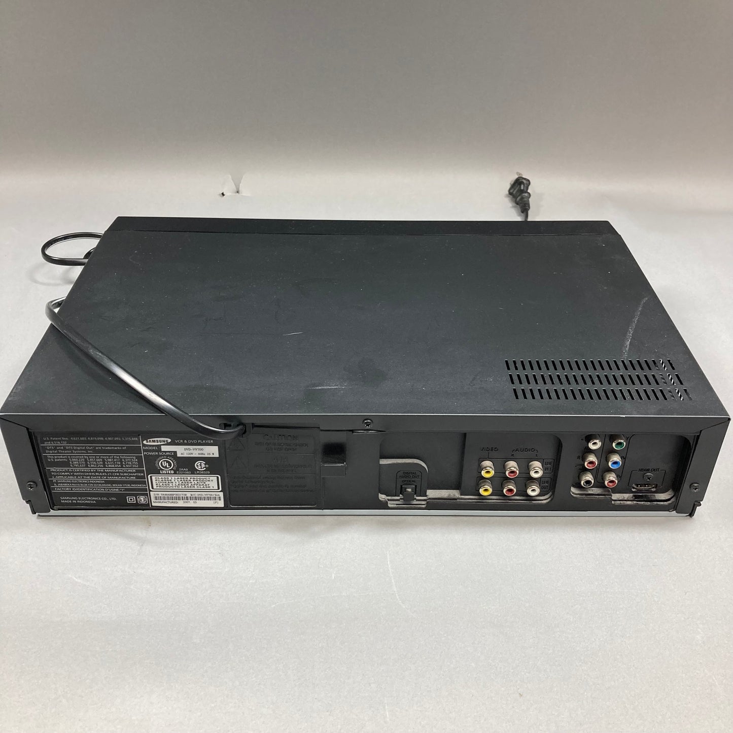Samsung DVD-V9700 VCR/DVD Combo Player