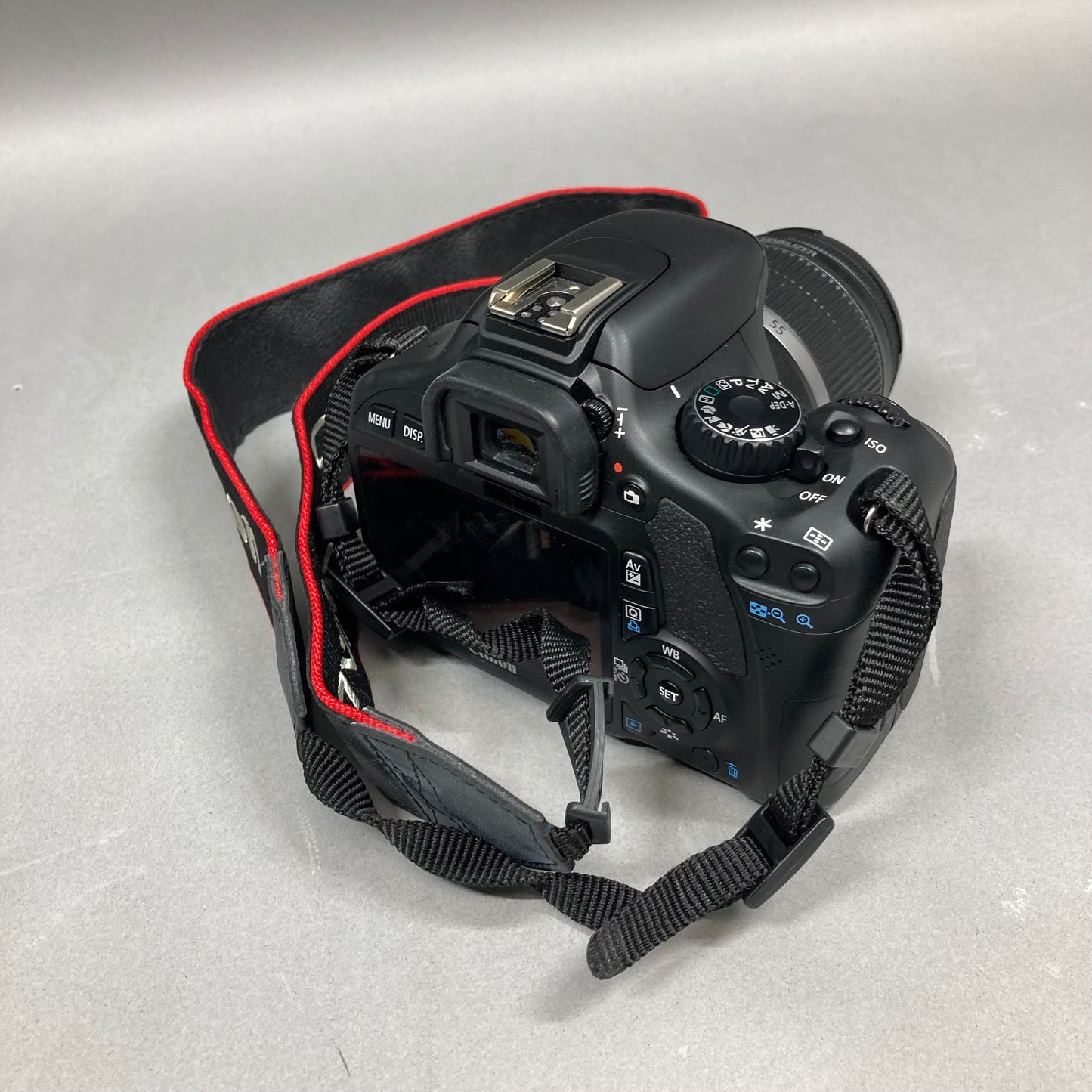 Canon eos T2i 18.0MP Digital SLR DSLR Camera