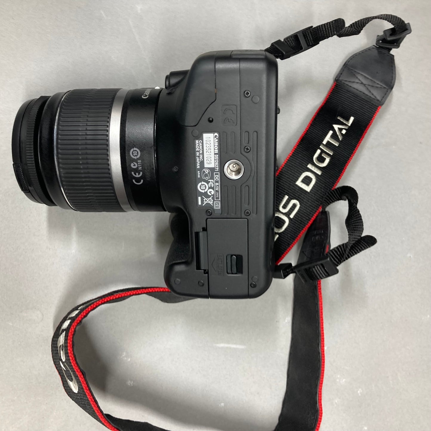 Canon eos T2i 18.0MP Digital SLR DSLR Camera