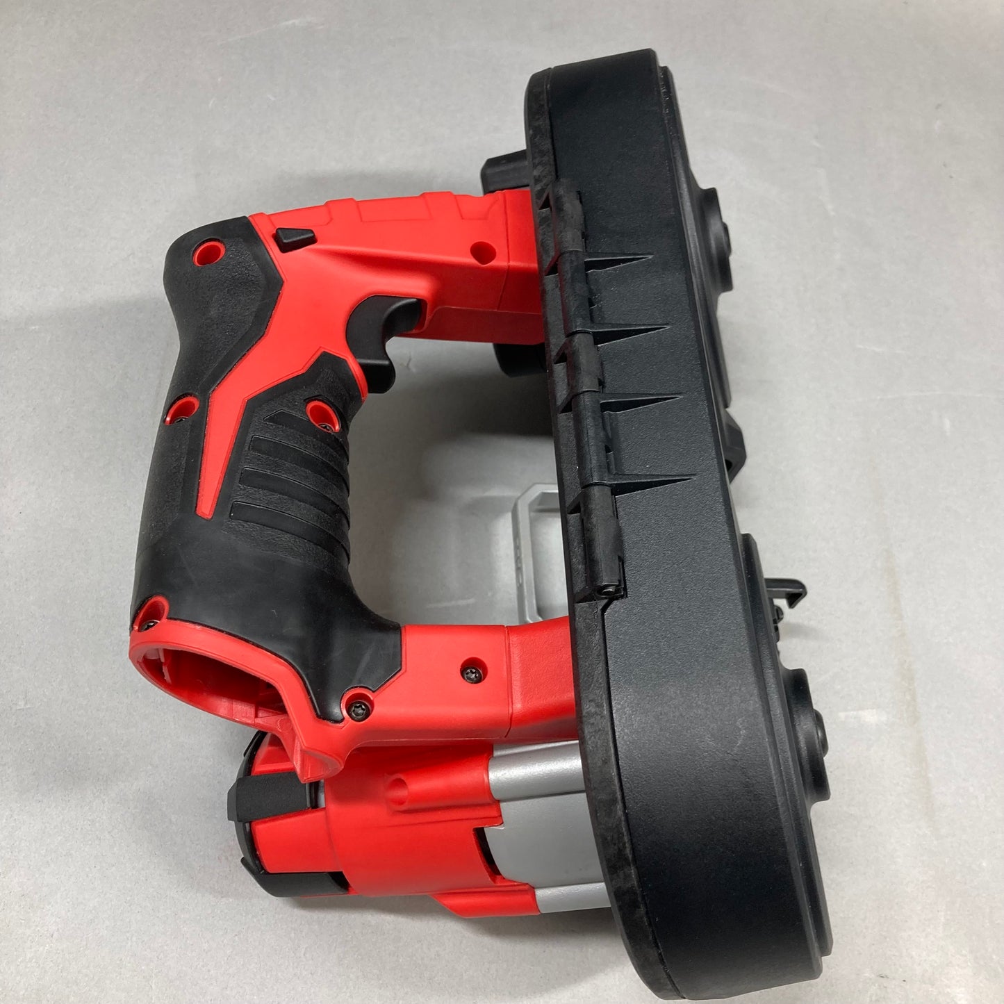 Milwaukee 2429-20 12V Sub-Compact Band Saw