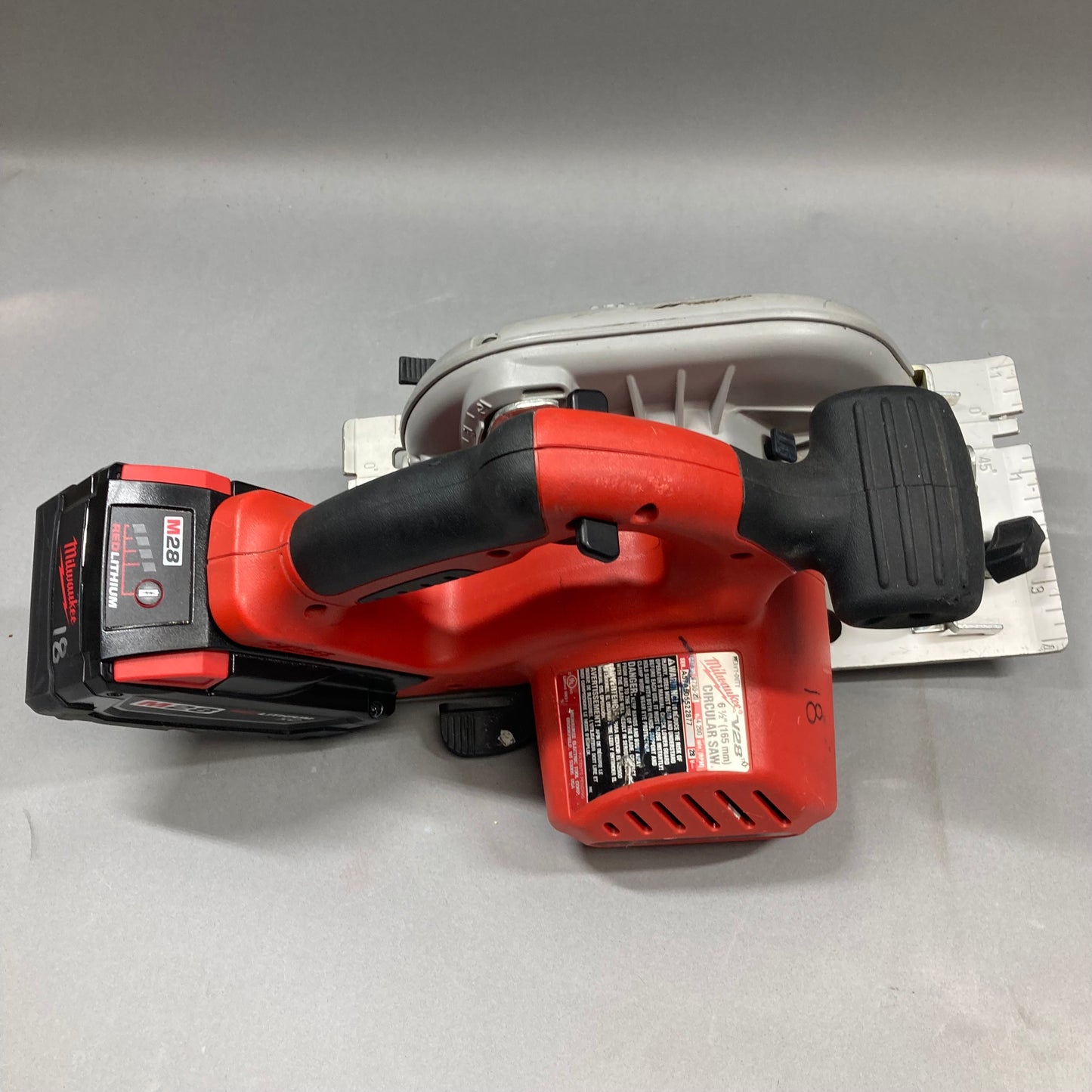 Milwaukee 0730-20 M28 28 V Battery Charger