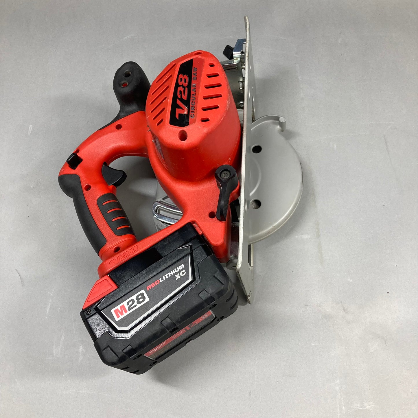 Milwaukee 0730-20 M28 28 V Battery Charger