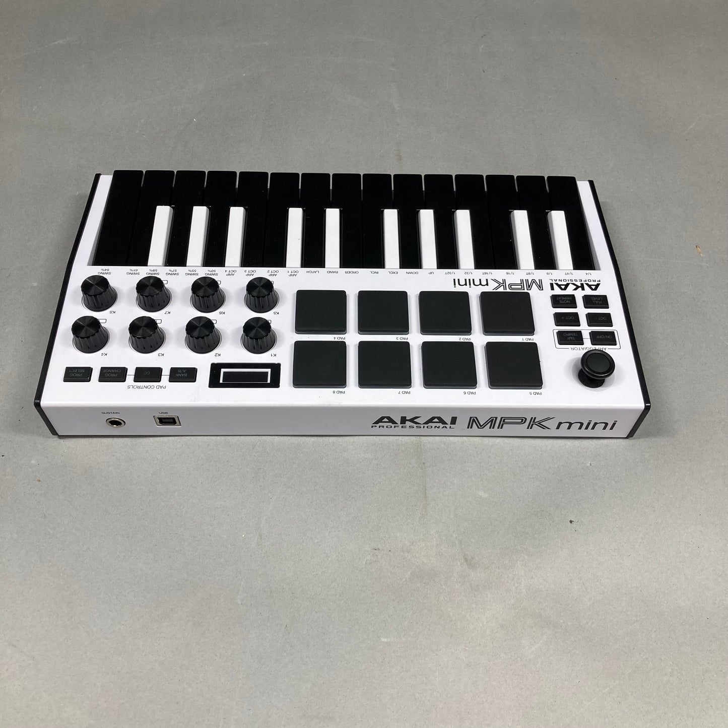Akai MPK mini Keyboard Controller