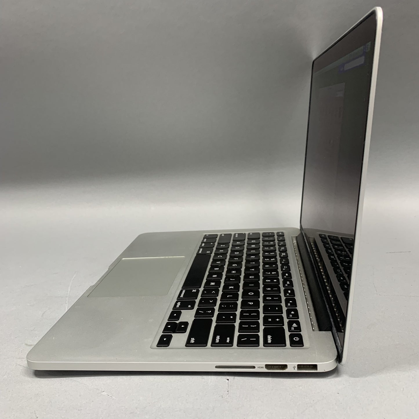 2014 Apple MacBook Pro 13.3" i5 2.6GHz 8GB RAM 500GB HDD Silver A1502