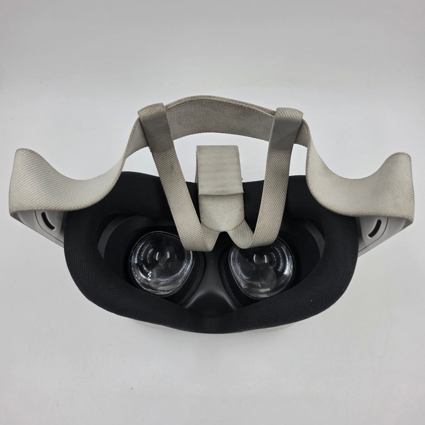 Meta Quest 3S 128GB Standalone  All-in-One VR Headset P97