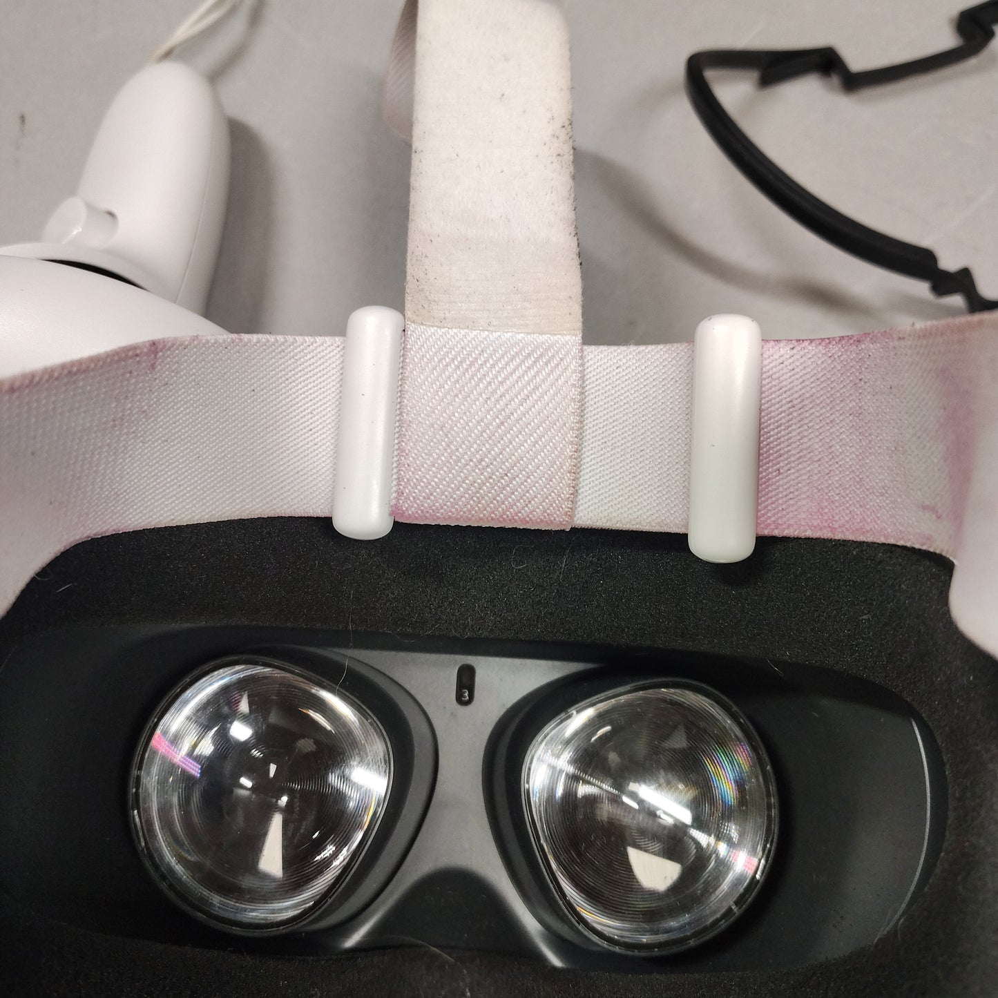 Oculus Quest 2 64GB Standalone All-in-One VR Headset KW49CM