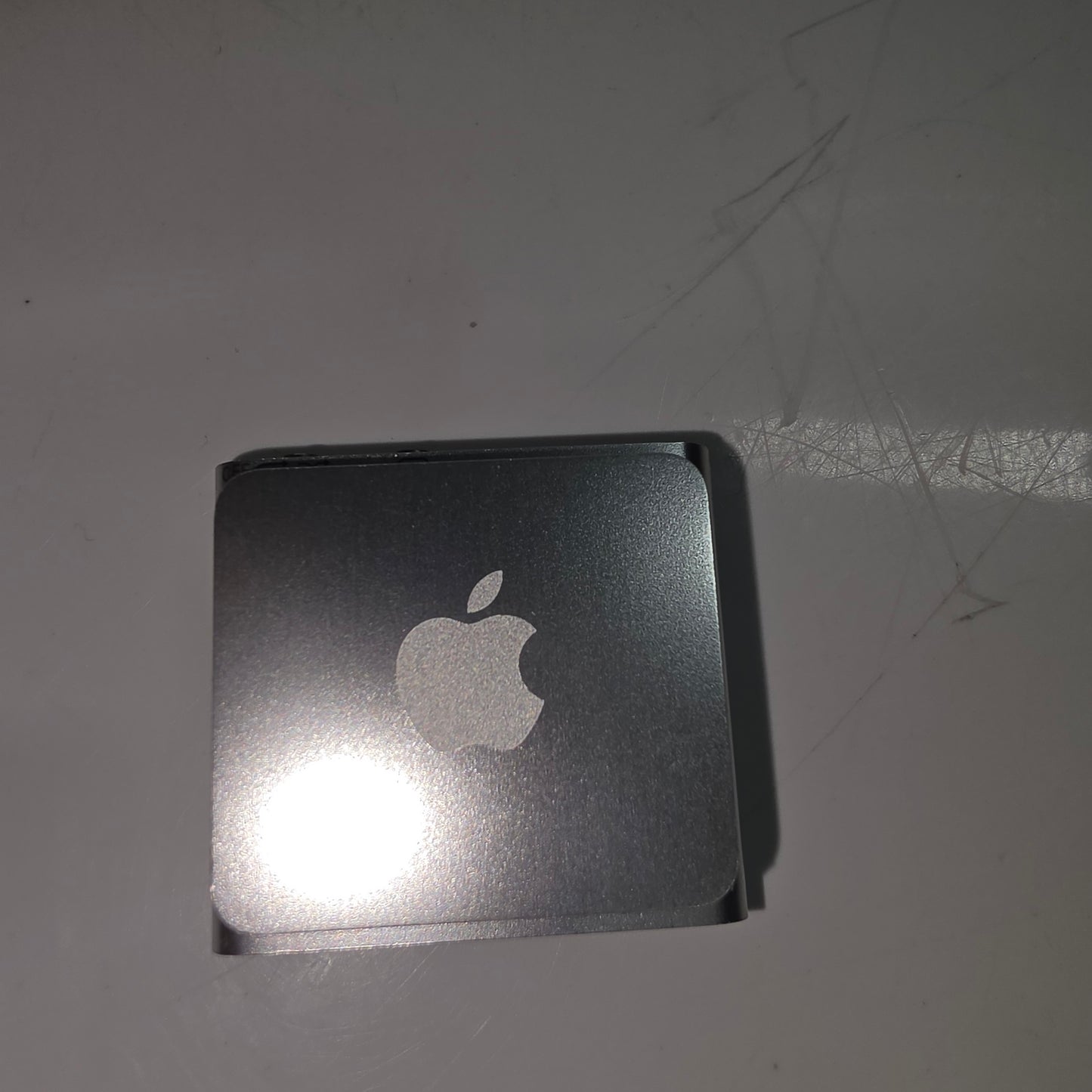 Apple iPod Shuffle 1st Gen 2GB Silver MC584LL/A