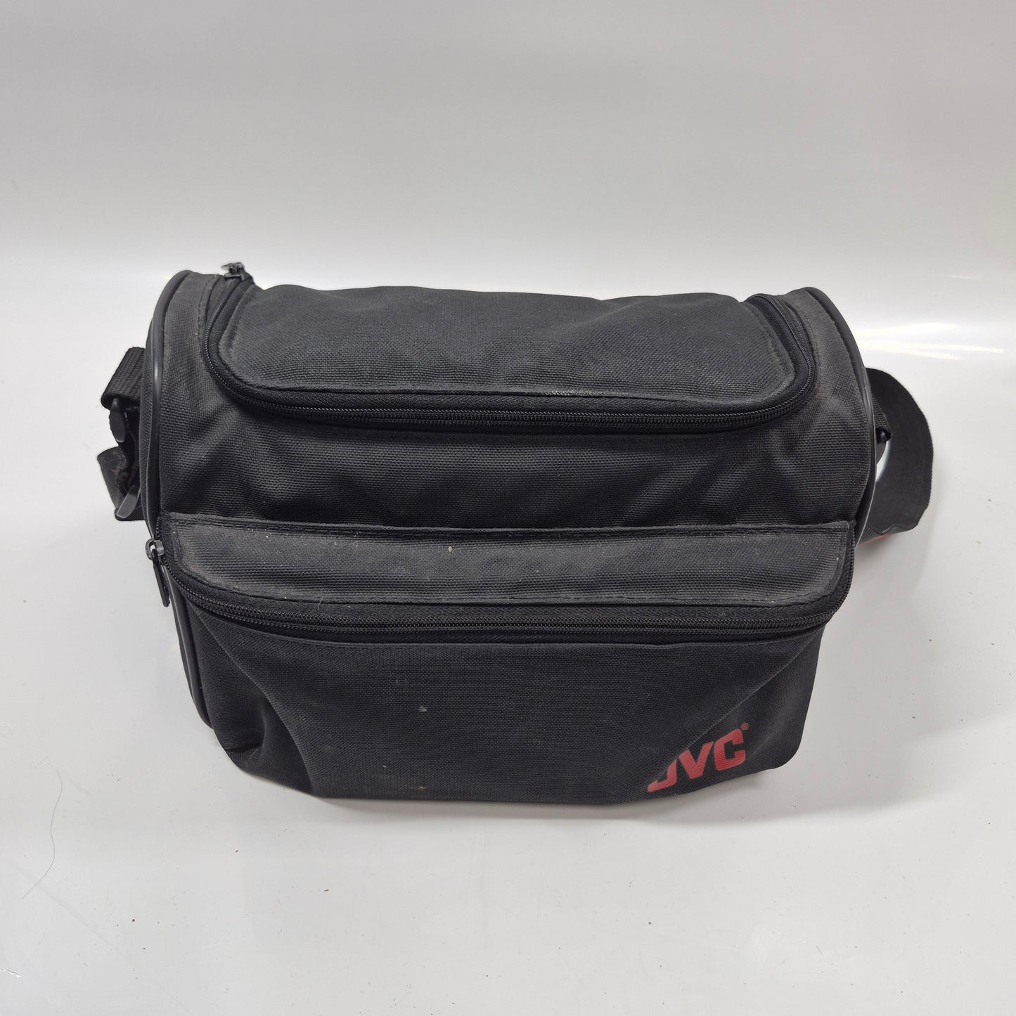 JVC GR-AX820 Compact VHS Video Camcorder