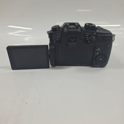 Panasonic Lumix DC-GH5 20.3MP Micro Four Thirds 4/3 Mount Digital SLR DSLR 