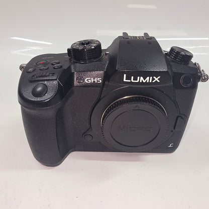 Panasonic Lumix DC-GH5 20.3MP Micro Four Thirds 4/3 Mount Digital SLR DSLR 