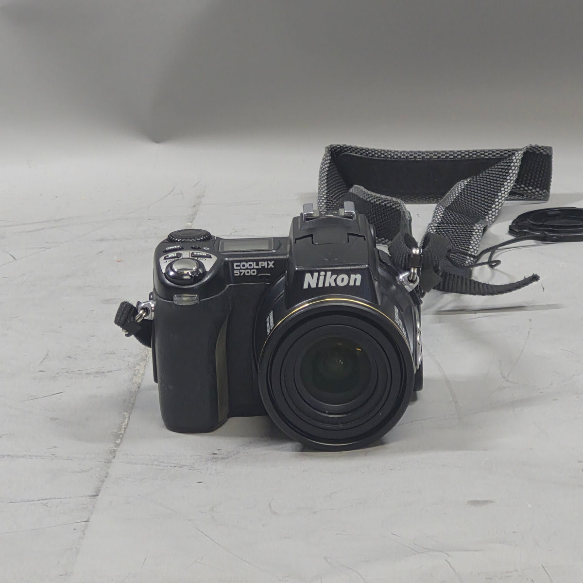 Nikon COOLPIX 5700 5.0 Digital Point And Shoot Camera – PayMore 