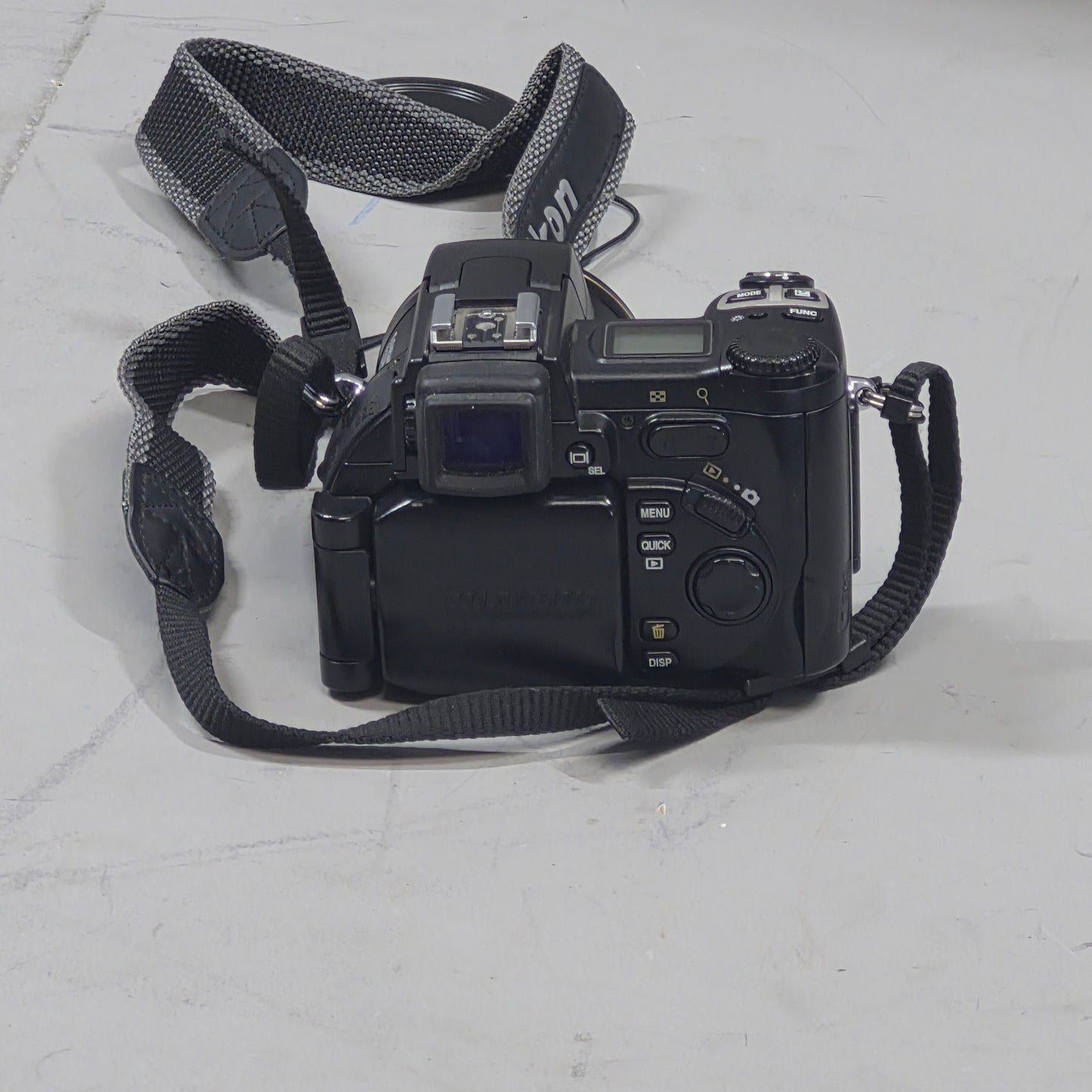Nikon COOLPIX 5700 5.0 Digital Point And Shoot Camera