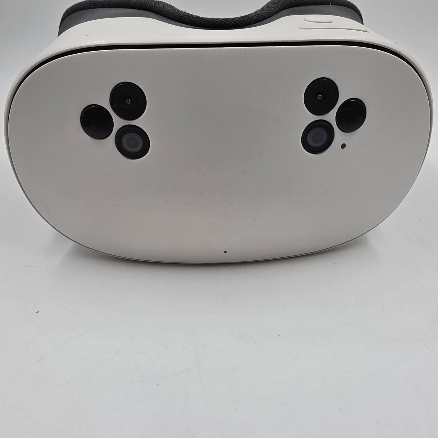 Meta Quest 3S 128GB Standalone  All-in-One VR Headset P97