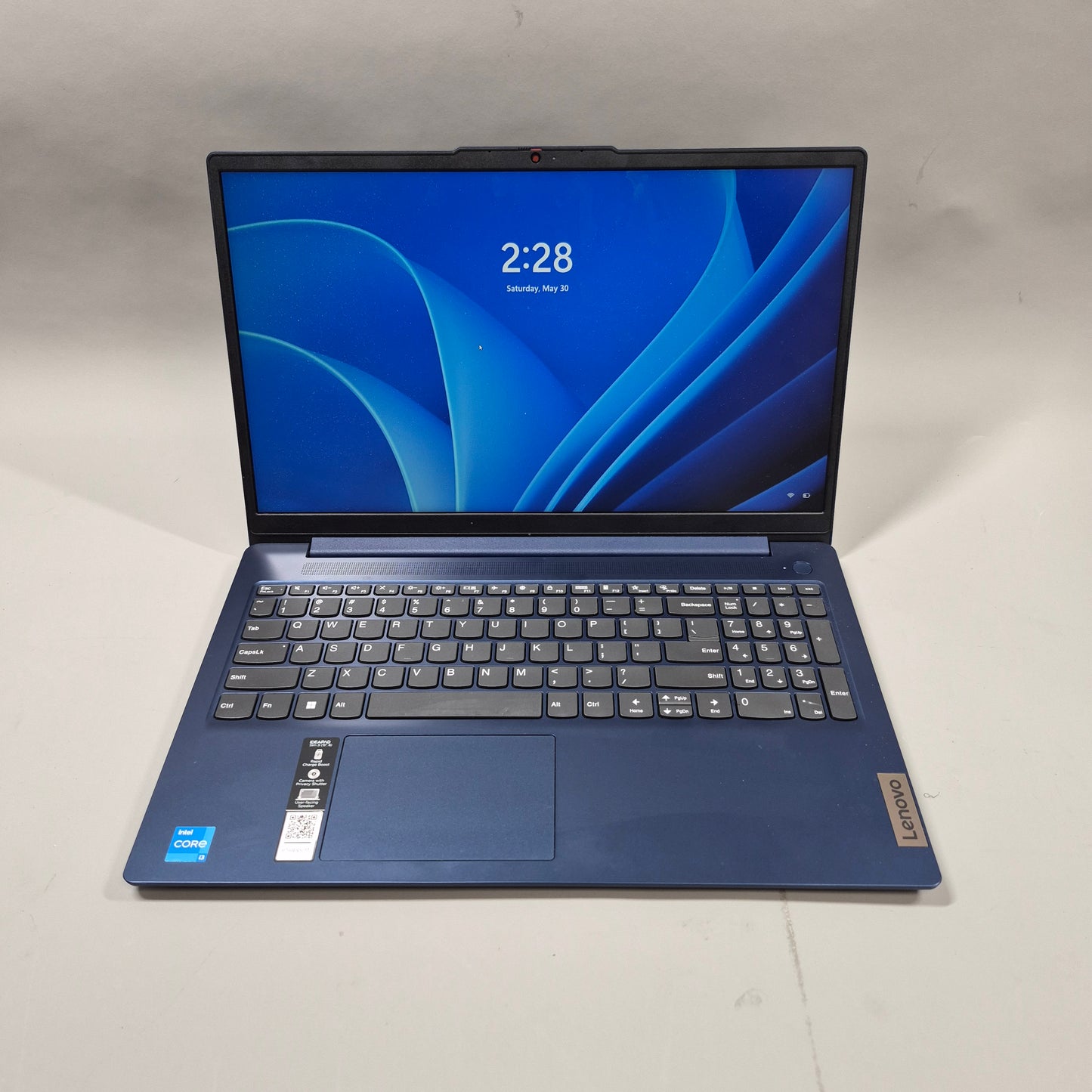 Lenovo IdeaPad Slim3 15IAN8 15.6" i3-N305 1.8GHz 8GB RAM 256GB SSD