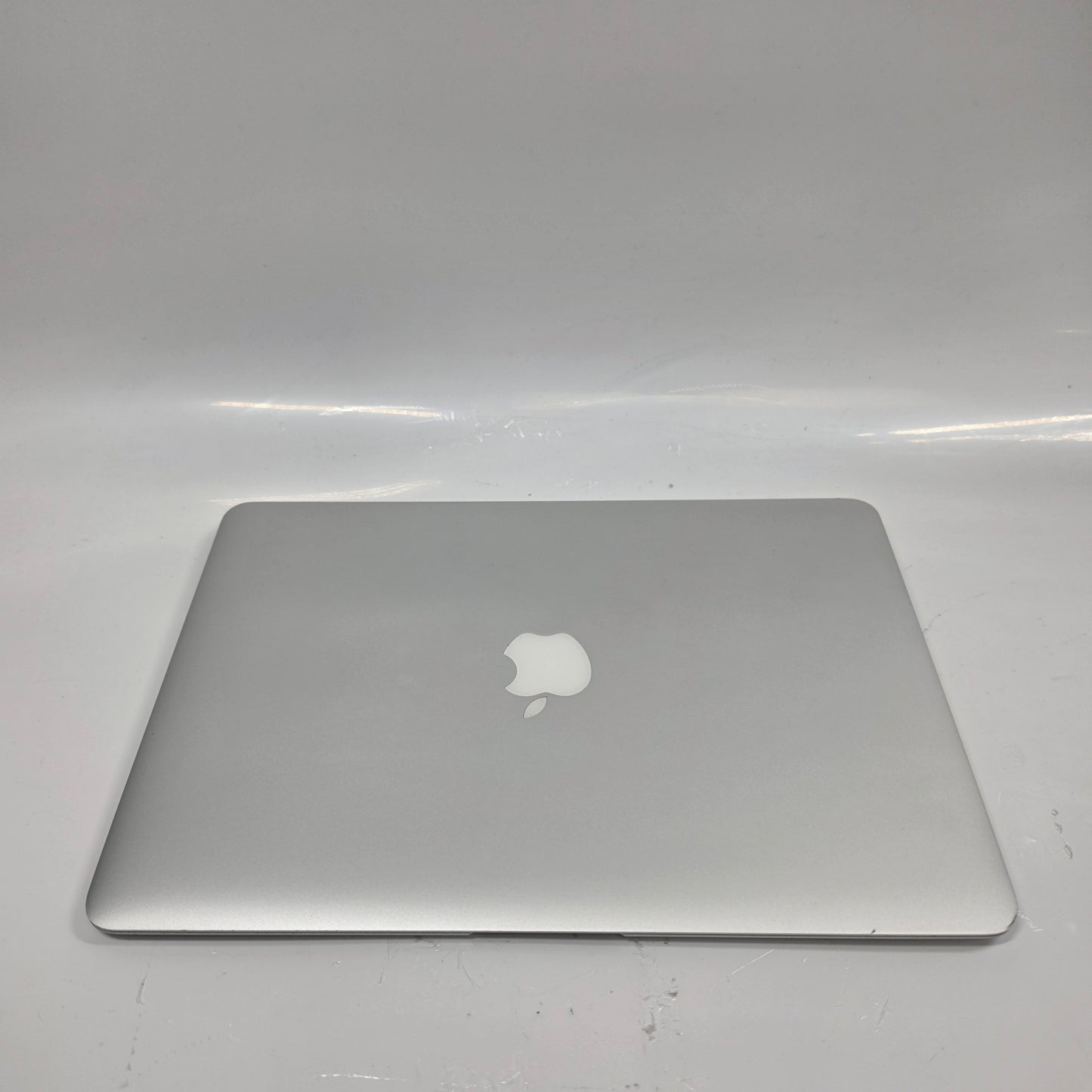 2017 Apple MacBook Air 13.3" i5 1.8GHz 8GB RAM 256GB SSD Silver A1466