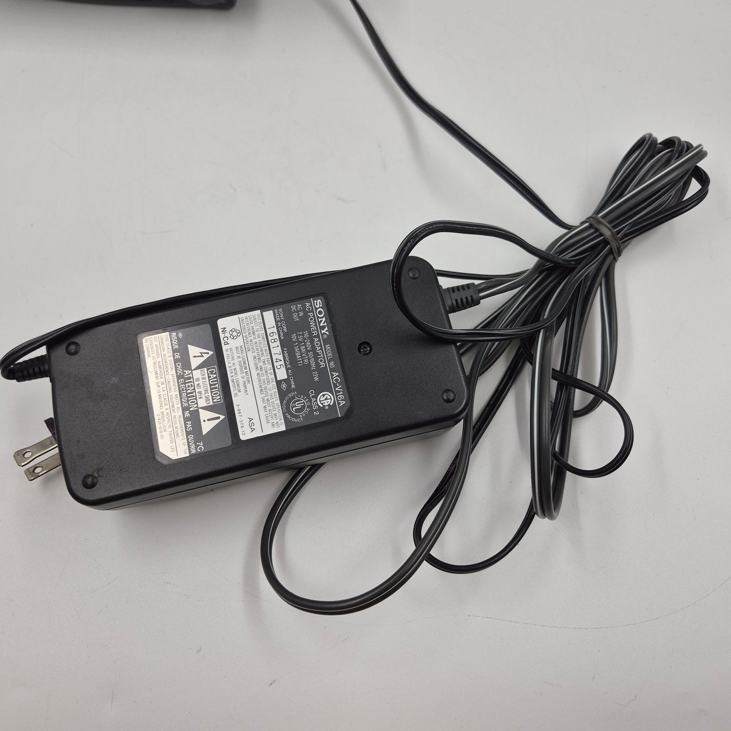 Sony Handycam Hi8 8mm Video Camcorder CCD-TR86