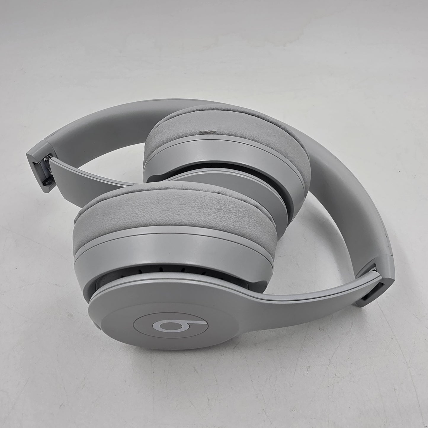 Beats Solo4  Wireless Over-Ear Bluetooth Headphones Gray