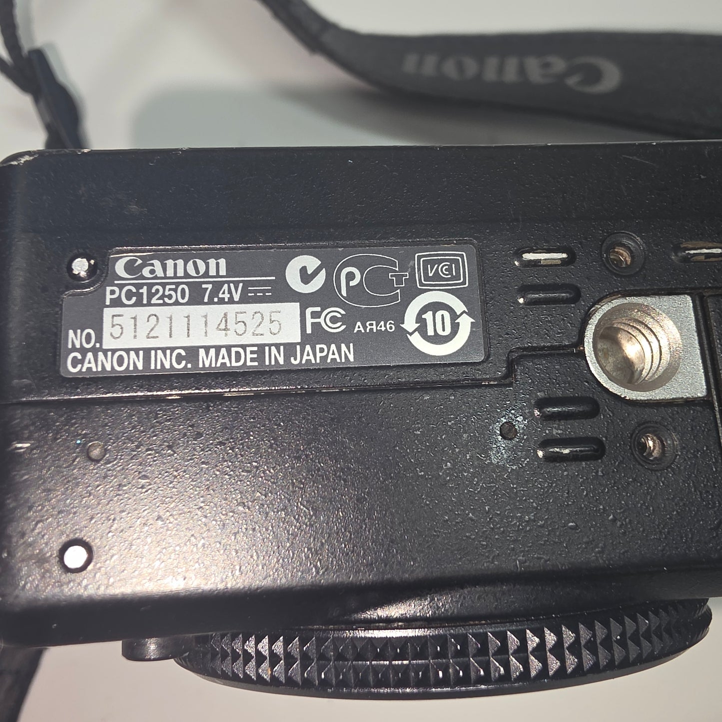 Canon PowerShot G9 12.1MP Compact Digital Camera