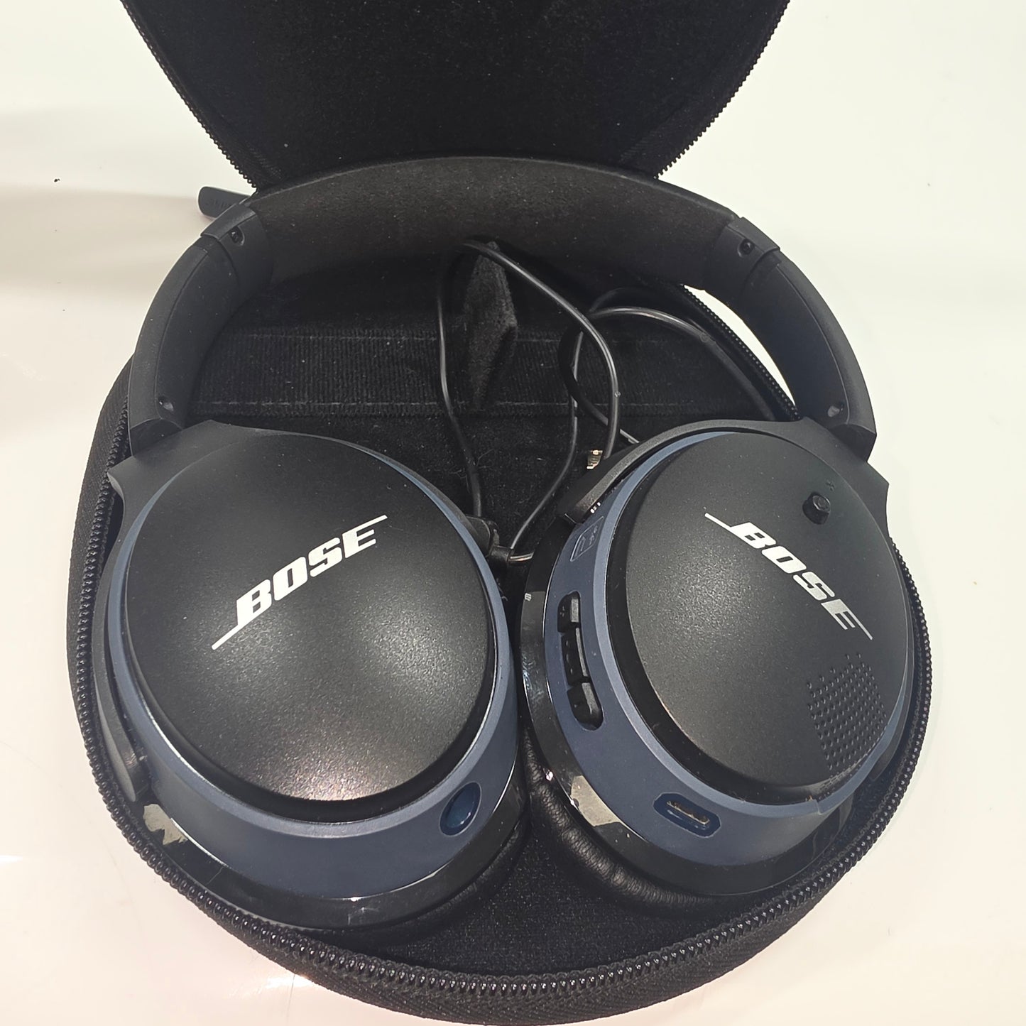 Bose A2 On-Ear Wireless Bluetooth Headphones Black/Blue
