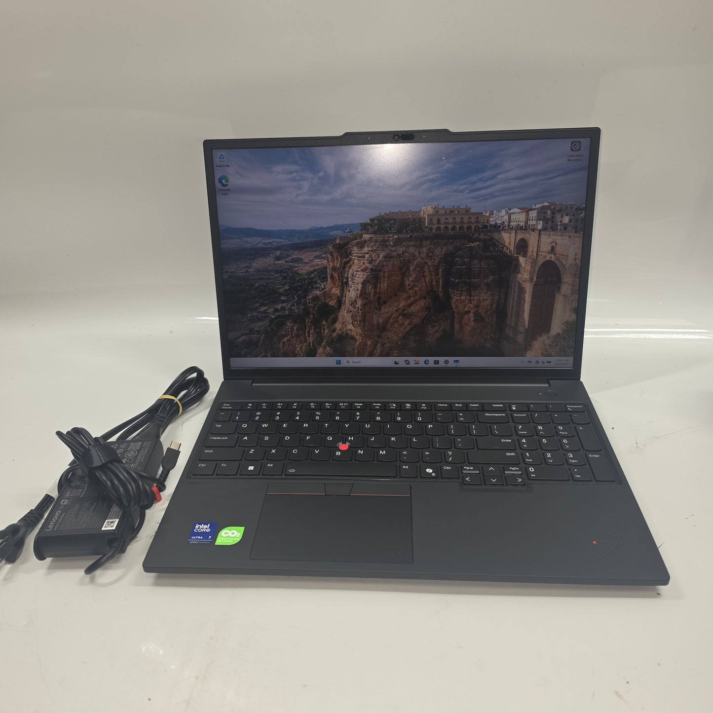Lenovo ThinkPad P16V Gen 3 16" Intel Core Ultra 7 265H 2.0GHz 32GB RAM 1TB SSD