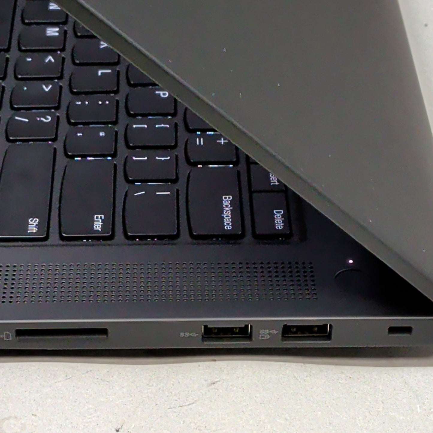 Lenovo ThinkPad P1 GEN 6 16" Core i7-13800H 2.50GHz 16GB RAM 512GB SSD Nvidia 