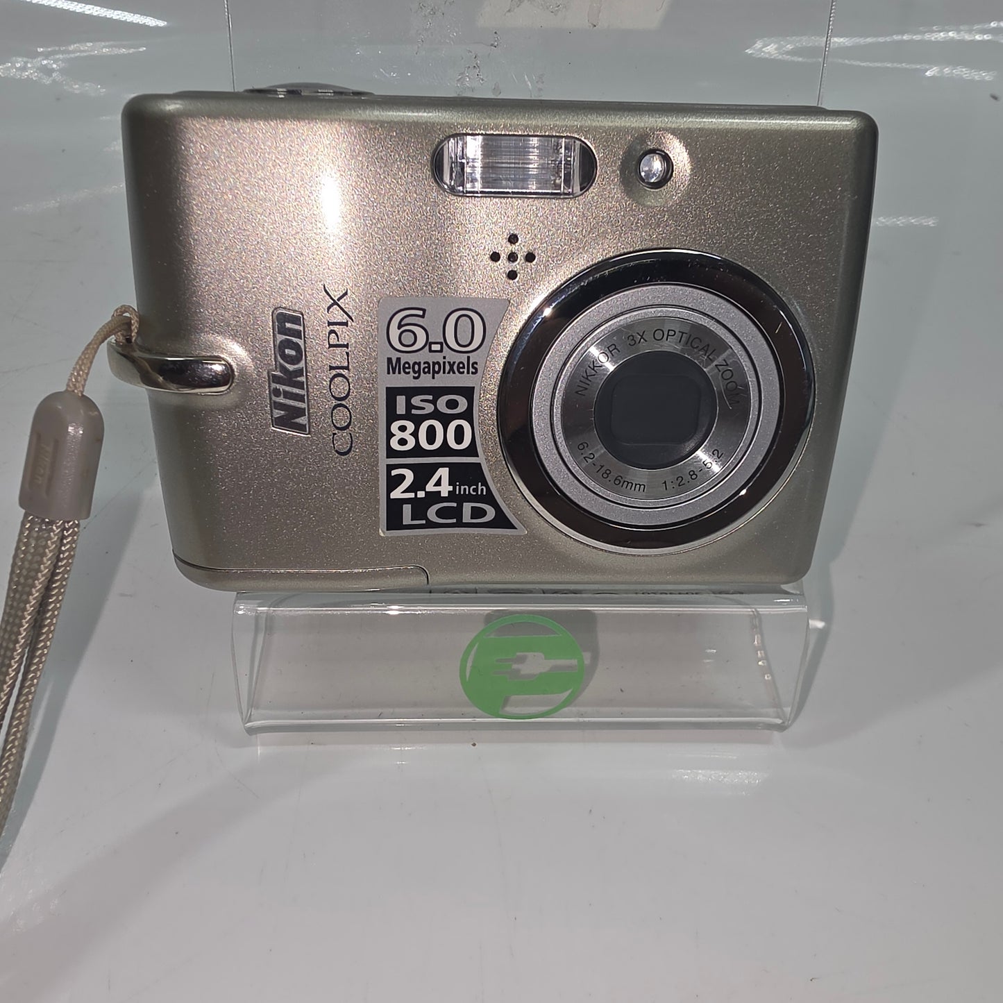 Nikon COOLPIX L11 6MP Compact Camera