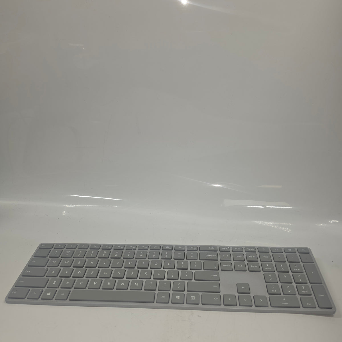 Microsoft 28" i7-7820HQ 2.90GHz 32GB RAM 2TB SSD GeForce GTX 1070