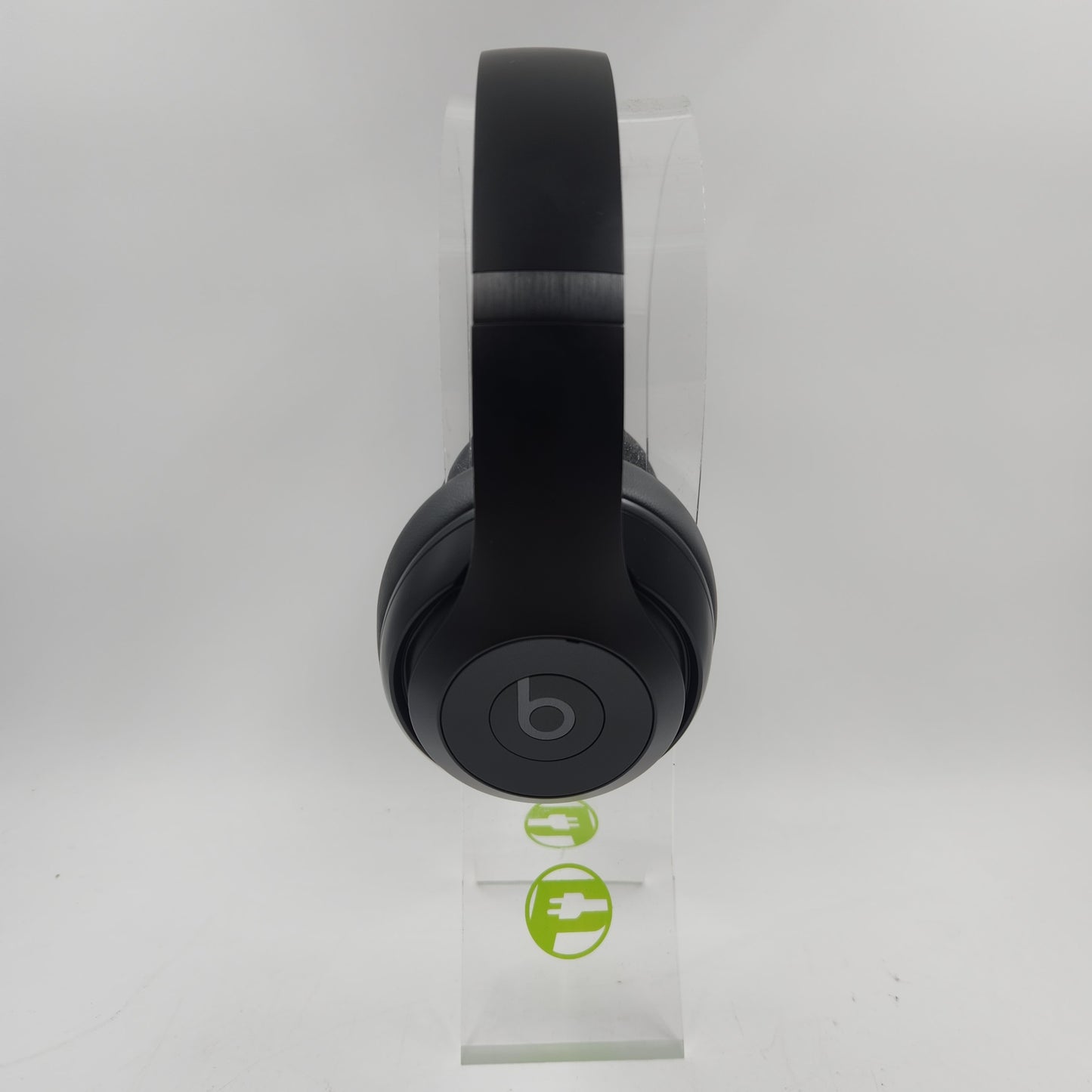 Beats Studio Pro Wireless Over-Ear Bluetooth Headphones Black MQTP3LL/A
