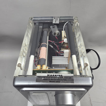 WR-1
AM / FM Clear Cabinet Radio