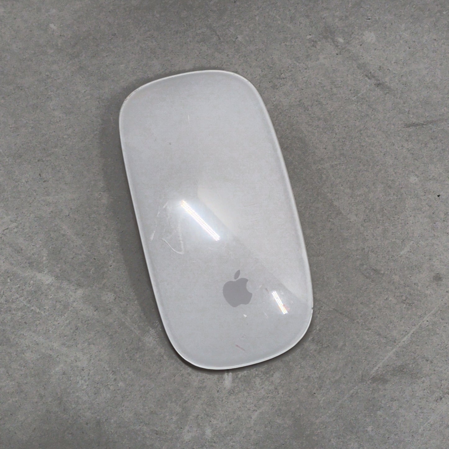 2019 Apple iMac 21.5" i3 3.6GHz 8GB RAM 1TB HDD Silver A2116