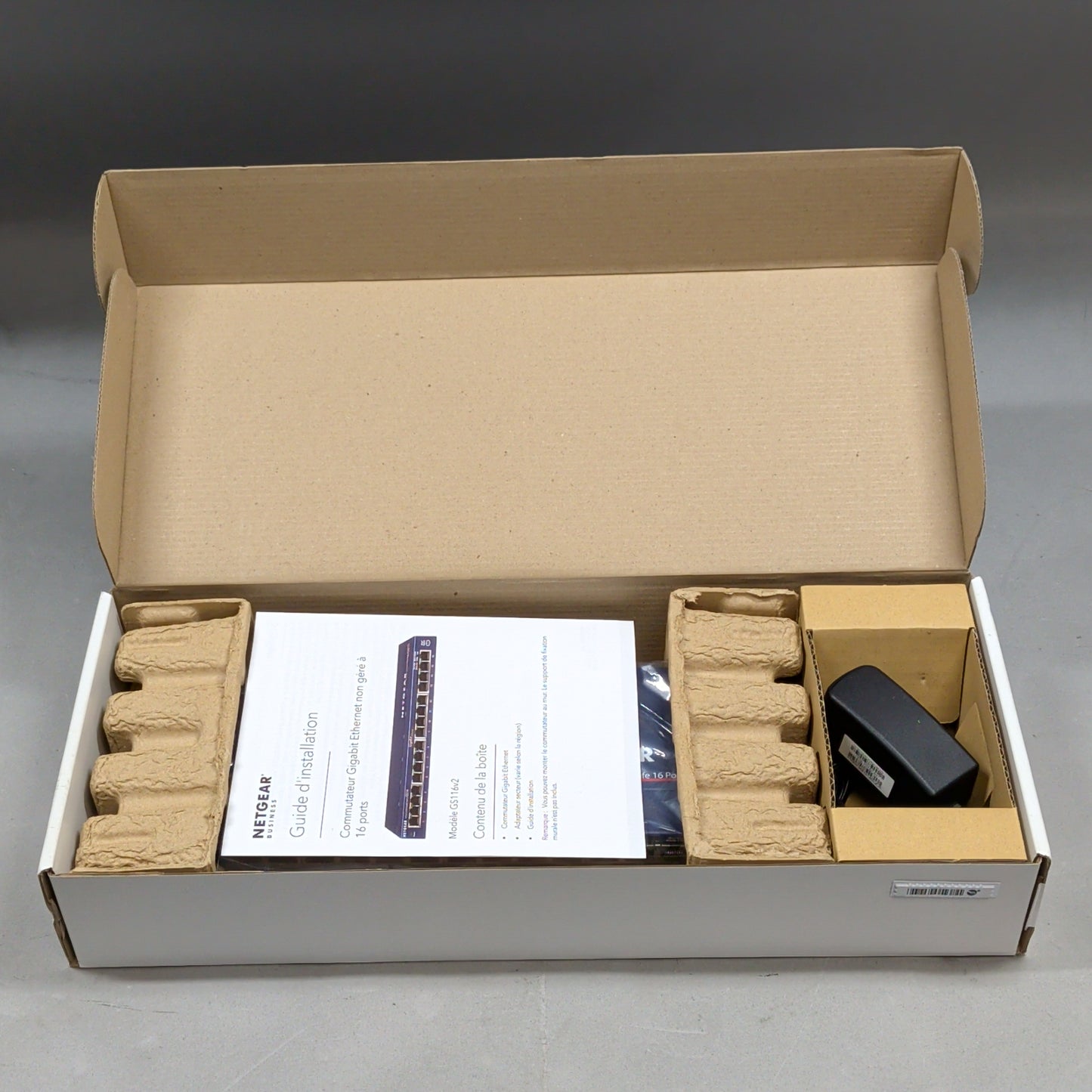 New NetGear 16-Port Gigabit Ethernet Unmanaged Switch GS116