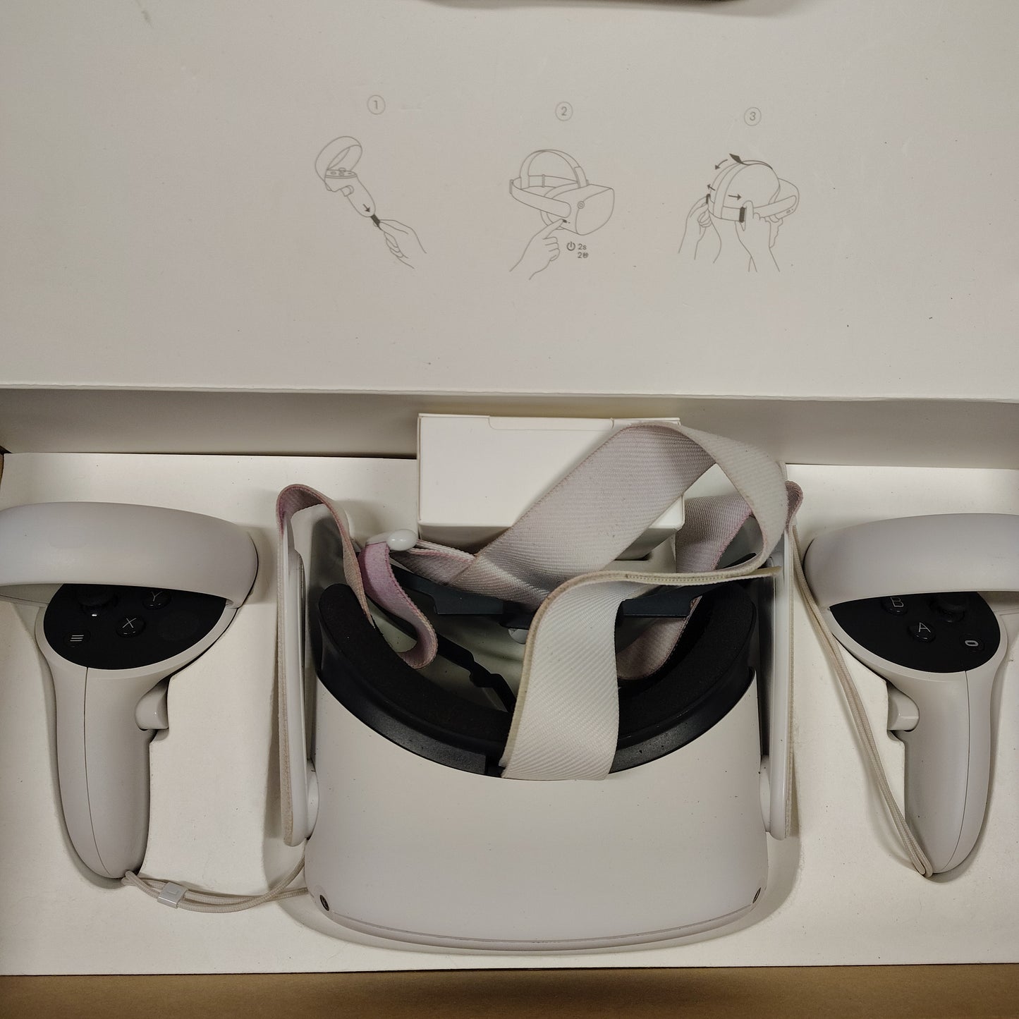 Oculus Quest 2 64GB Standalone All-in-One VR Headset KW49CM